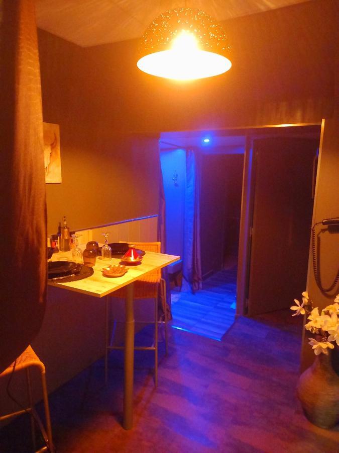 Love room, Les nuitées secrètes de Rouen Darnétal Extérieur photo